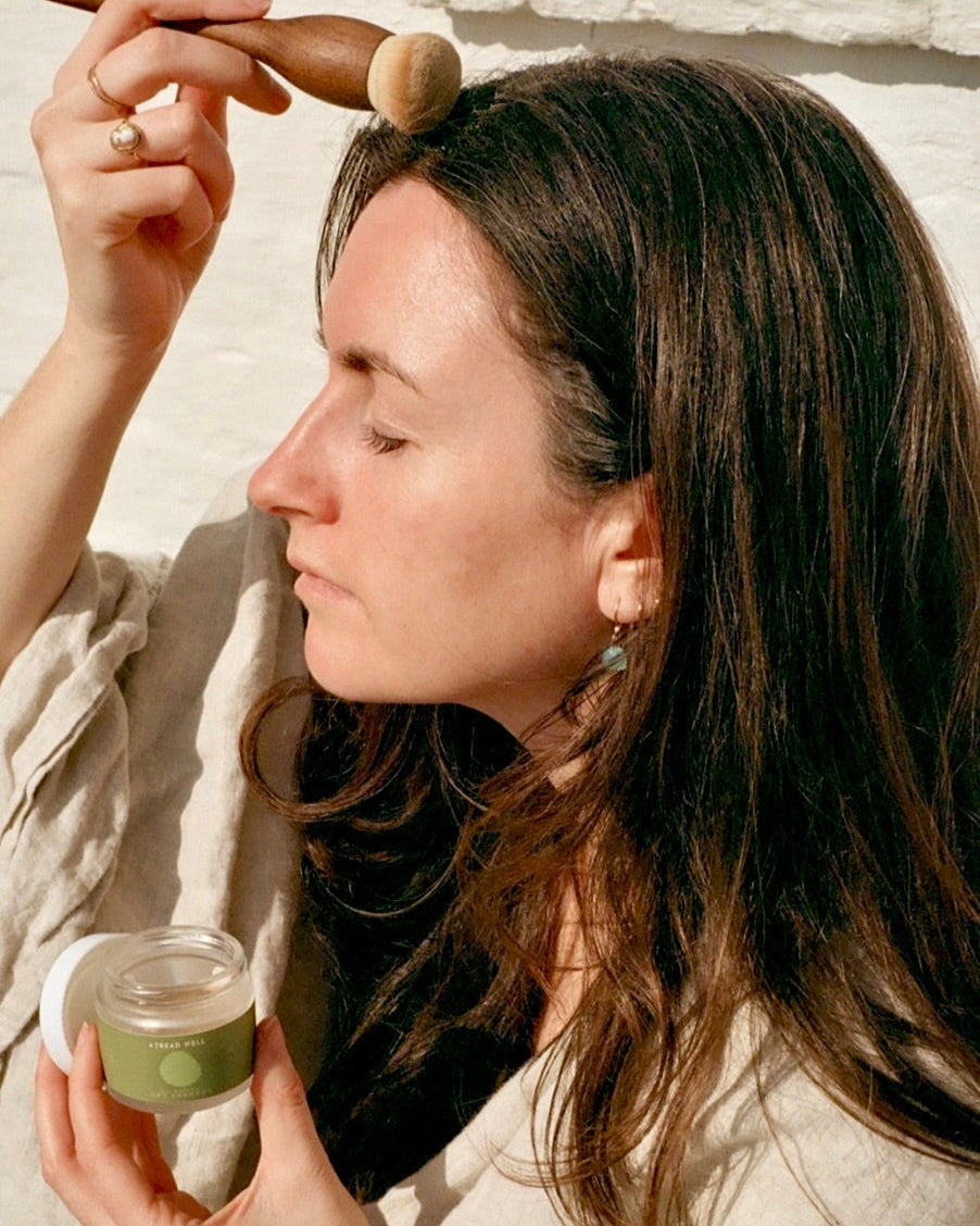 Natural Dry Shampoo | & Tread Well